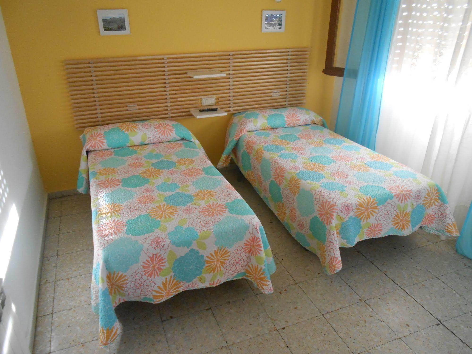 Hostal Avenida Arenas de San Pedro Extérieur photo